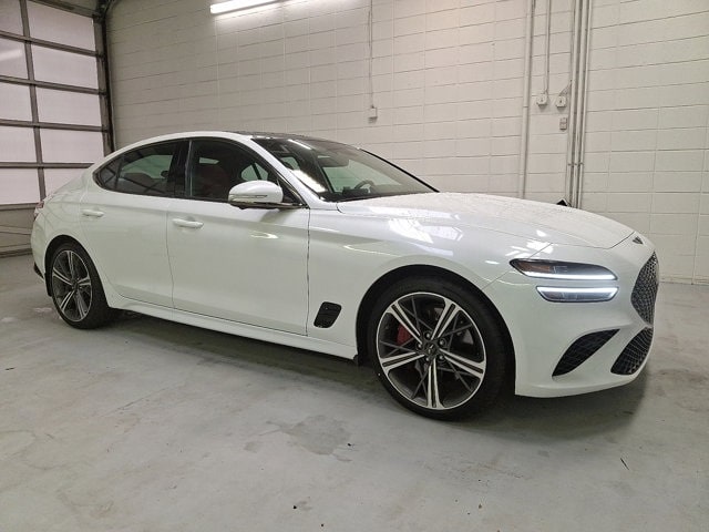 2025 GENESIS G70