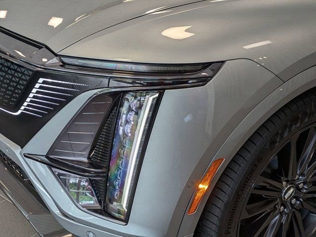 2026 Cadillac LYRIQ V Premium - Photo 7
