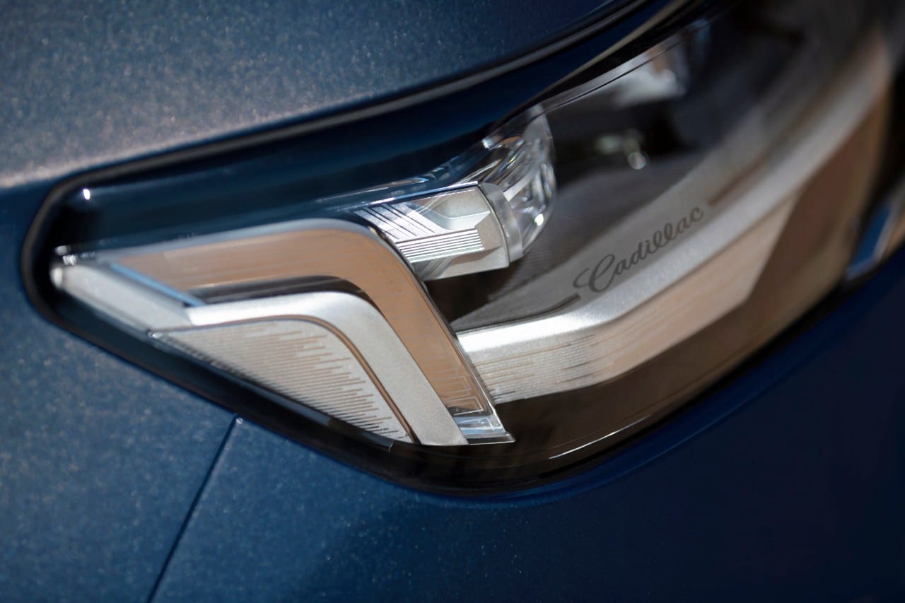 2023 Cadillac Escalade Premium Luxury Headlight Detail.jpg