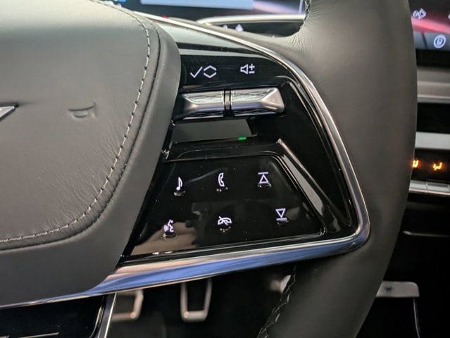 2026 Cadillac LYRIQ V Premium - Photo 18