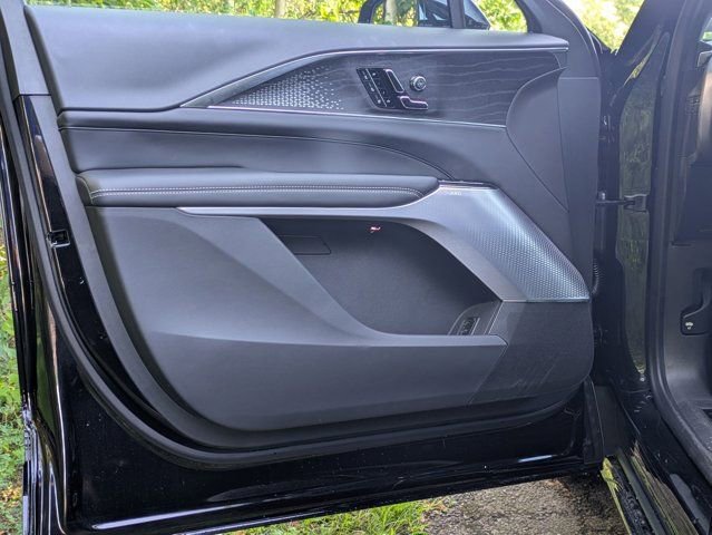 2026 Cadillac LYRIQ V Premium - Photo 12