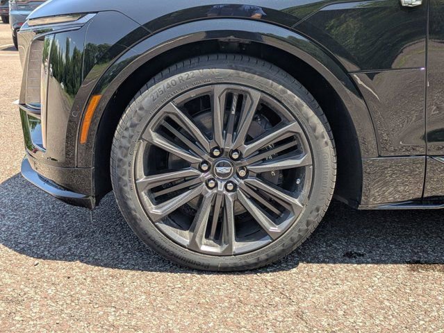 2026 Cadillac LYRIQ V Premium - Photo 8