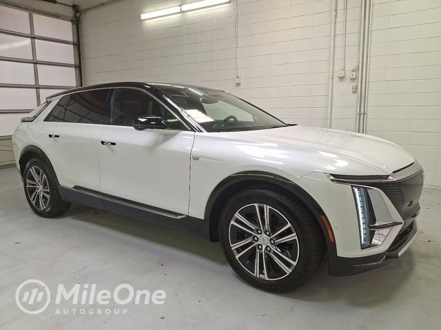 2025 Cadillac LYRIQ Luxury 1's photo