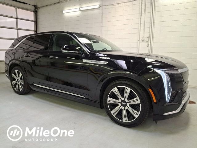 2025 Cadillac Escalade IQ Luxury 2 AWD's photo