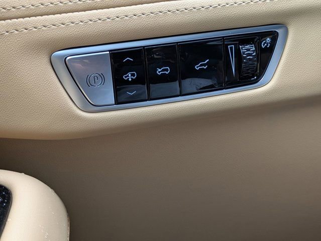 2025 Cadillac Escalade IQ Luxury 2 - Photo 24