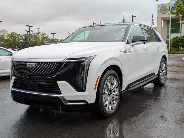 2025 Cadillac Escalade IQ Luxury photo 3