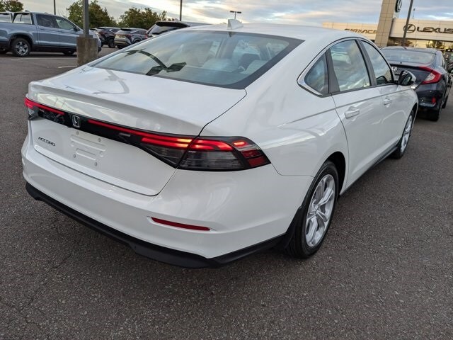 2025 Honda Accord LX photo 3