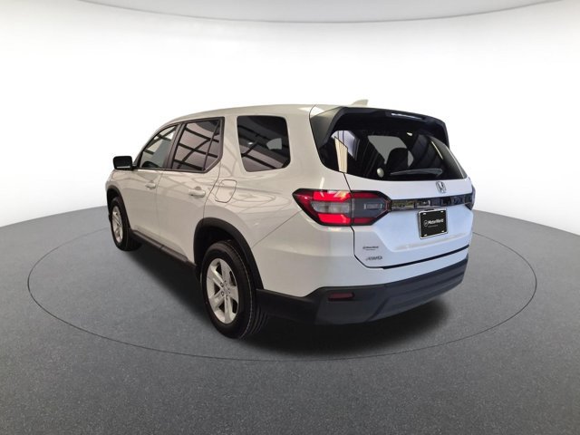 2023 Honda Pilot LX - Photo 7