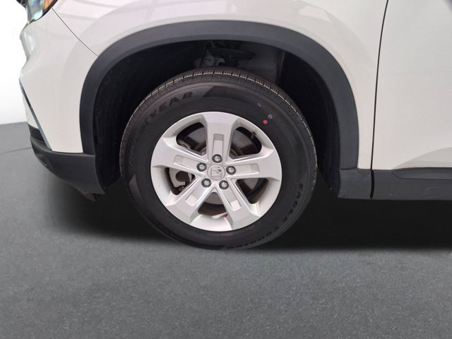 2023 Honda Pilot LX - Photo 24