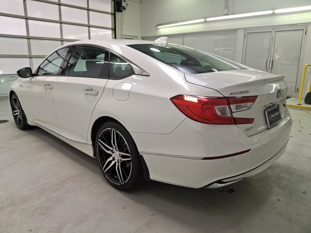Certified 2022 Honda Accord Hybrid Touring Sedan