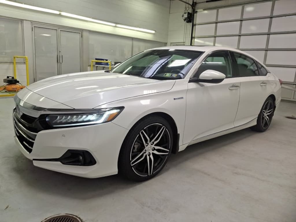 Certified 2022 Honda Accord Hybrid Touring Sedan