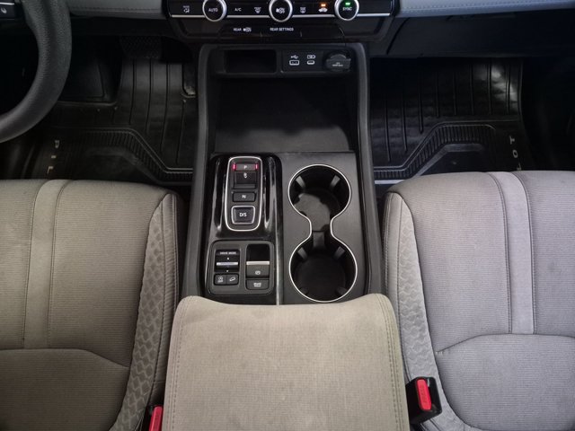 2023 Honda Pilot LX - Photo 13
