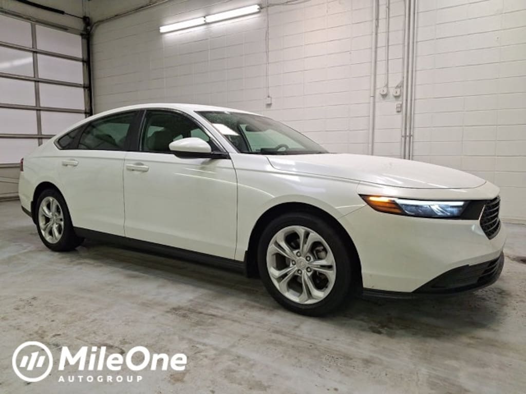 Certified 2023 Honda Accord LX Sedan