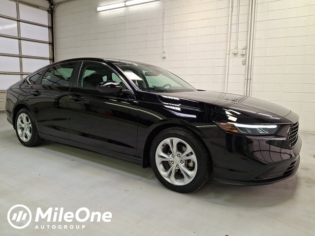 2023 Honda Accord LX's photo