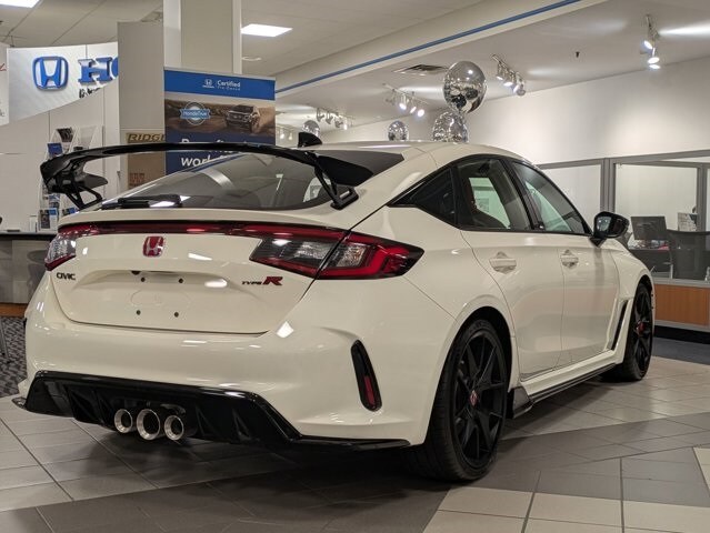 2025 Honda Civic Type R Hatchback photo 4