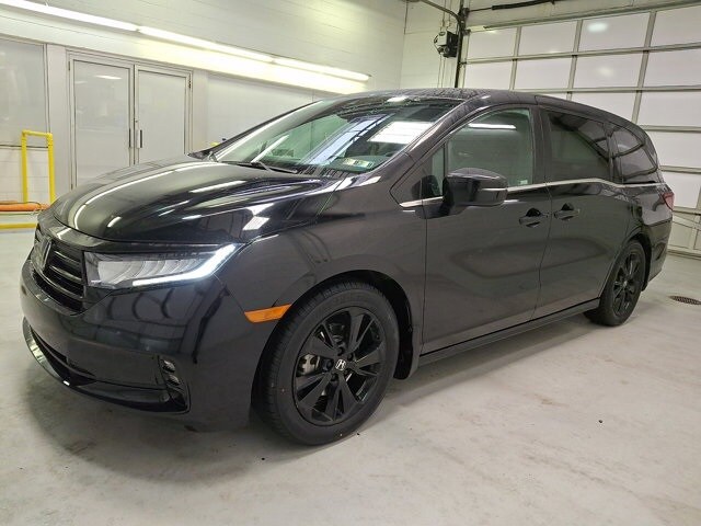 2023 Honda Odyssey Sport photo 3