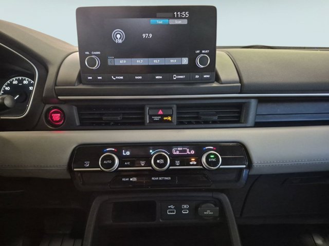 2023 Honda Pilot LX - Photo 14