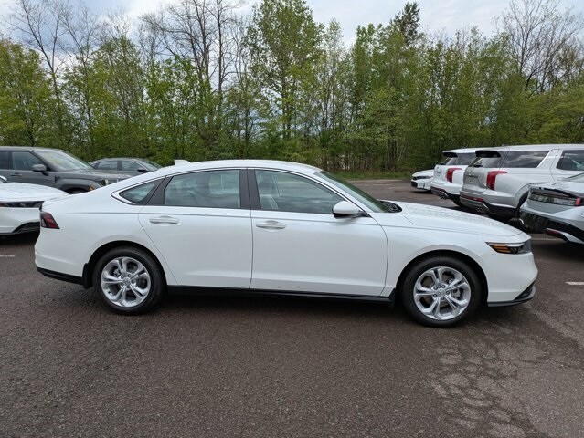 2025 Honda Accord LX photo 2