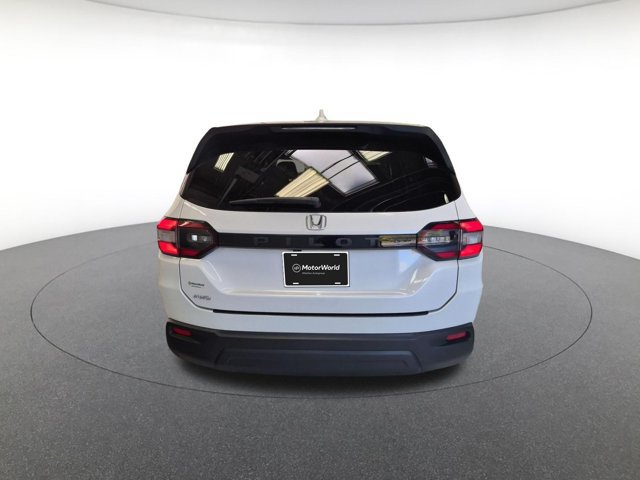 2023 Honda Pilot LX - Photo 6