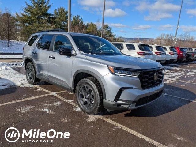 2025 Honda Pilot TrailSport's photo