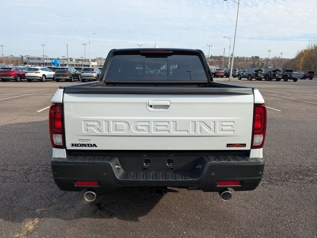 2026 Honda Ridgeline TrailSport photo 4