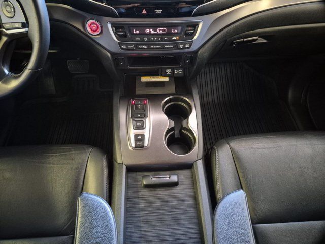 2022 Honda Pilot SE - Photo 13