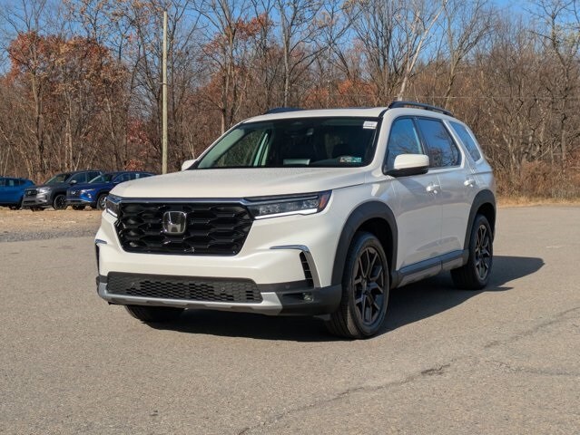 2025 Honda Pilot Touring photo 2