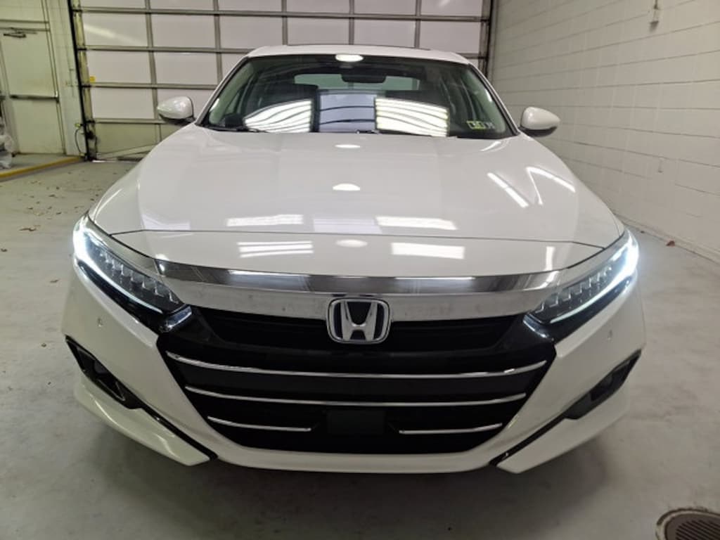 Certified 2022 Honda Accord Hybrid Touring Sedan