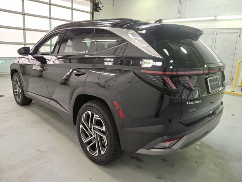 Certified 2025 Hyundai Tucson Limited SUV