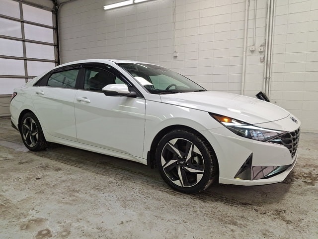 2022 Hyundai Elantra Limited