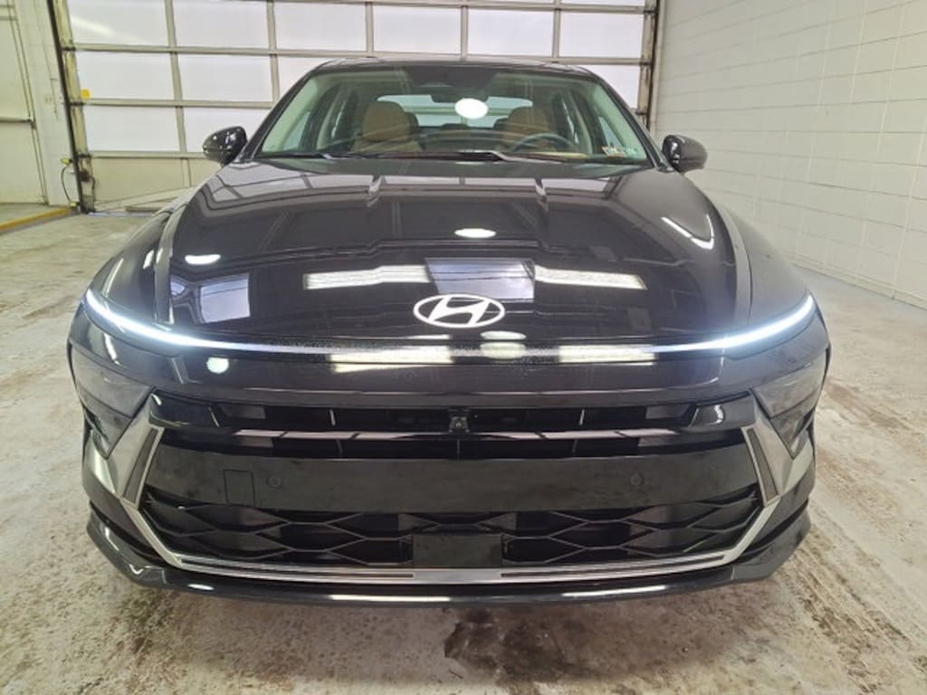 Certified 2025 Hyundai Sonata Hybrid Limited Sedan