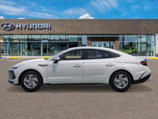 2025 Hyundai Sonata SE photo 3