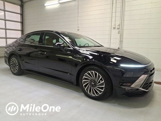 2025 Hyundai Sonata Limited's photo