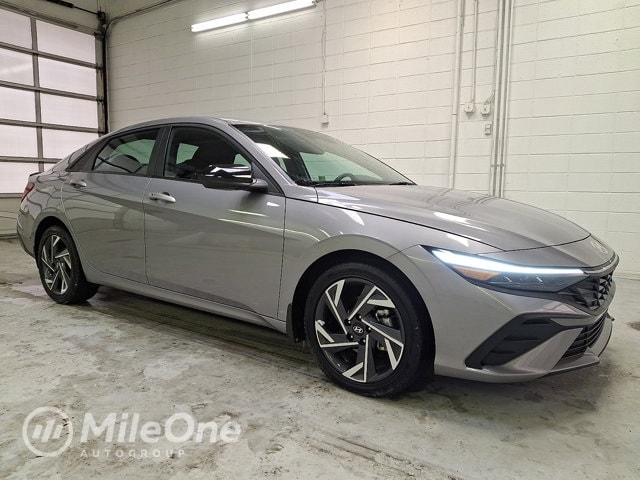 2025 Hyundai Elantra Blue's photo