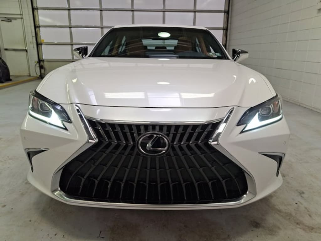 Certified 2022 Lexus ES 350 Sedan