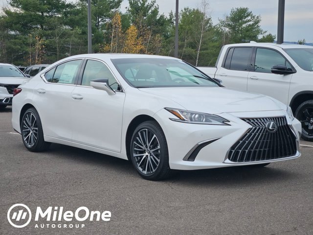 2025 Lexus ES 350's photo