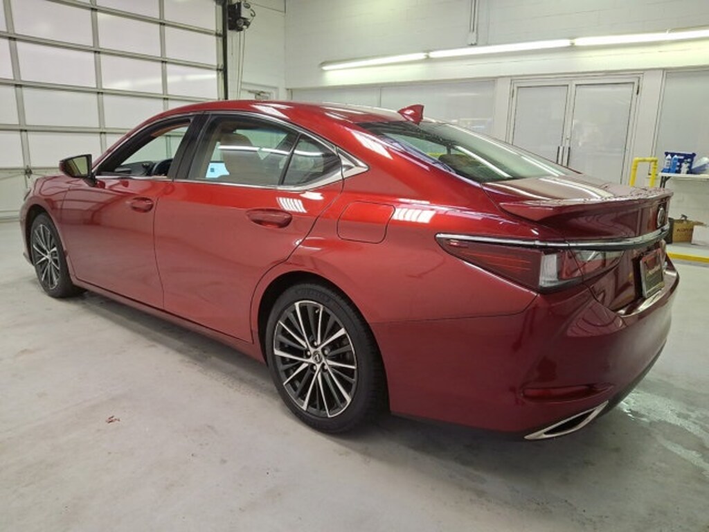 Used 2023 Lexus ES 350 Sedan