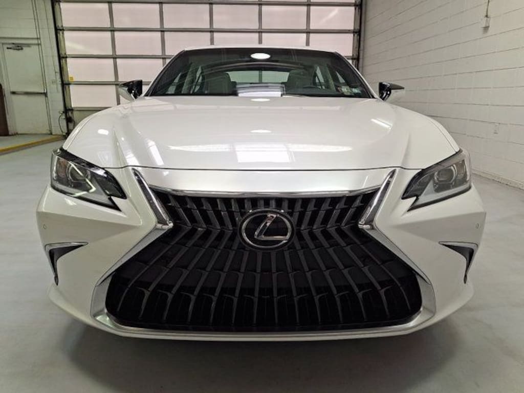 Certified 2023 Lexus ES 300h Sedan