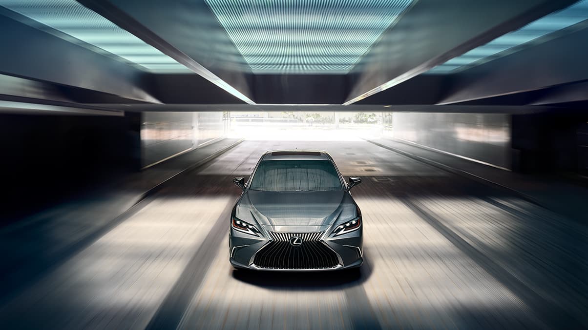 2019 Lexus ES 300h.jpg