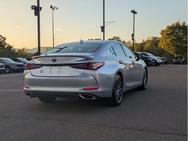 2025 Lexus ES 350 photo 4
