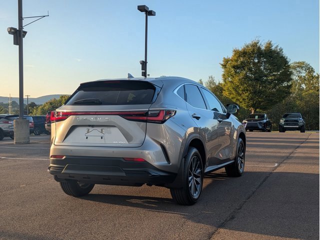 2026 Lexus NX 350 Premium photo 3