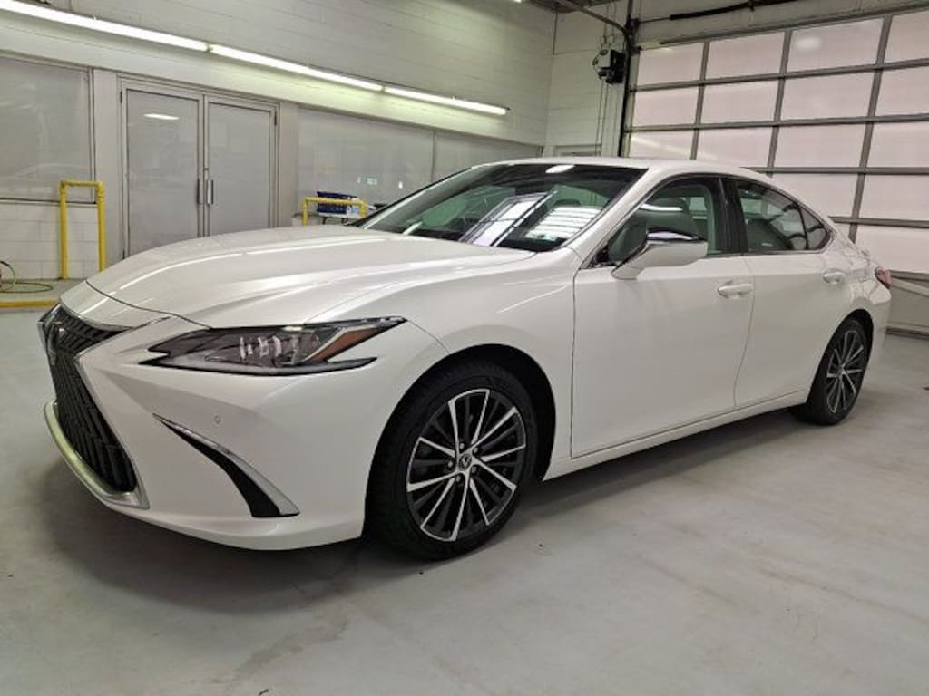 Certified 2023 Lexus ES 300h Sedan