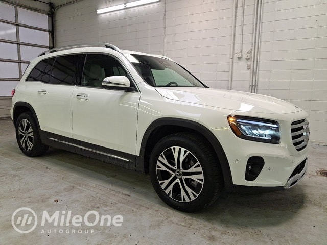2025 Mercedes-Benz GLB Base's photo