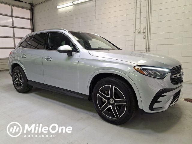 2026 Mercedes-Benz GLC GLC 350e 4MATIC's photo