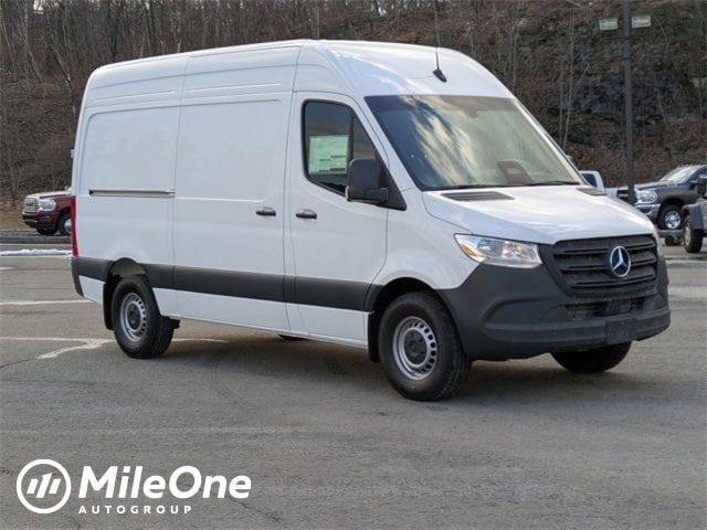 2025 Mercedes-Benz Sprinter Cargo Van Base's photo