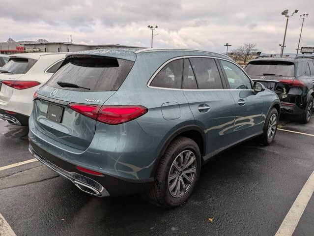 2026 Mercedes Benz GLC 300 4MATIC photo 3