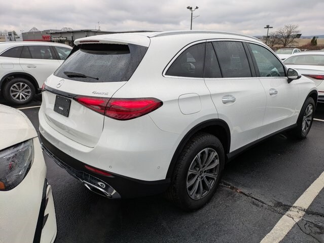 2026 Mercedes Benz GLC 300 4MATIC photo 2