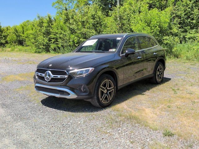 2026 Mercedes-Benz GLC GLC 300 4MATIC's photo