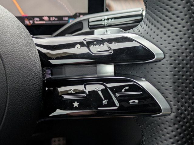 2026 Mercedes-Benz GLC Base - Photo 17