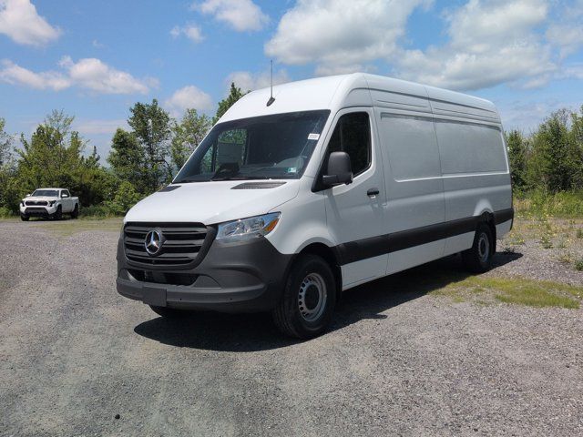 2026 Mercedes-Benz Sprinter 2500 170 WB High Roof's photo